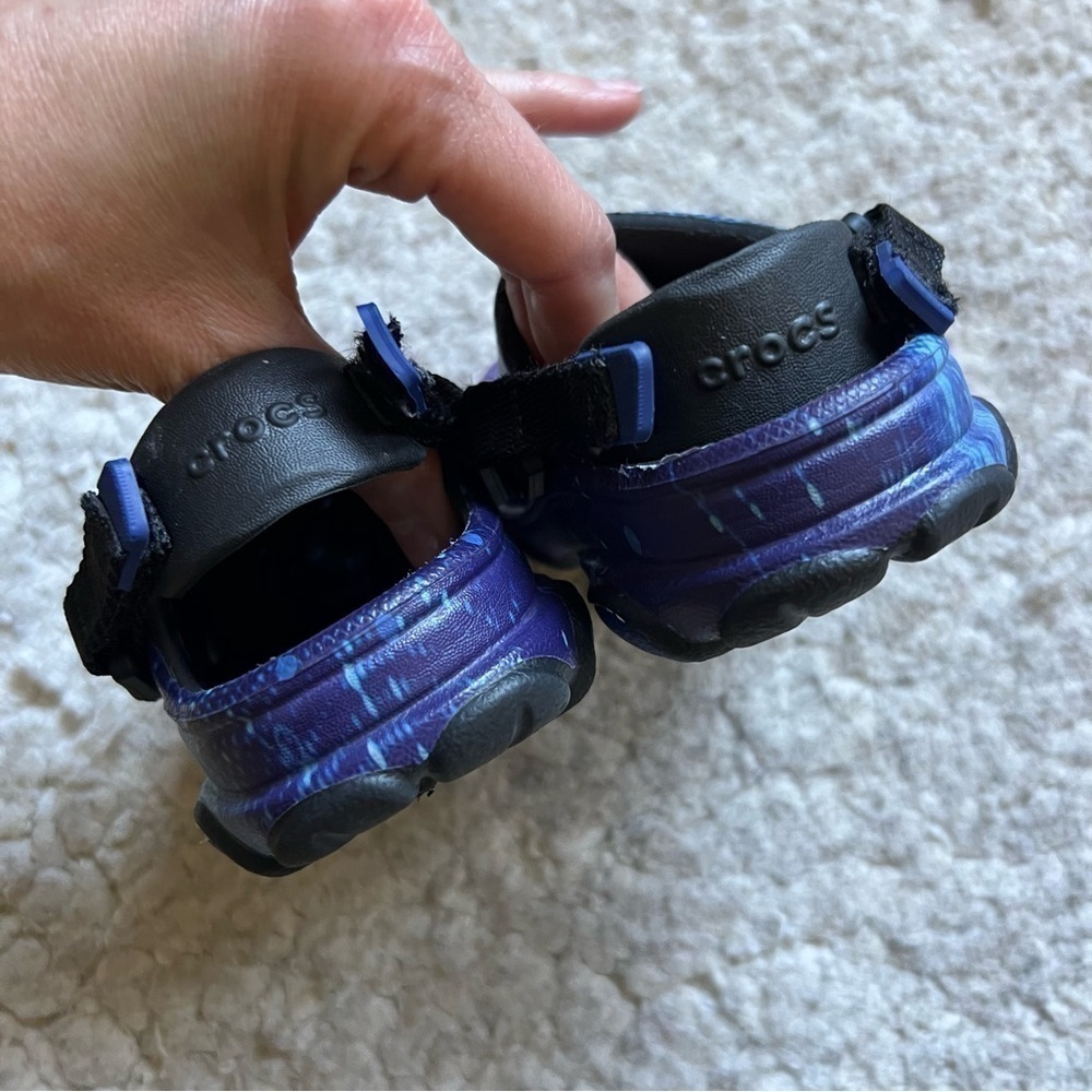 Crocs x Space Jam Basketball Tune Squad Classic All-Terrain Kids’ Clogs Shoes - Picture 6 of 13